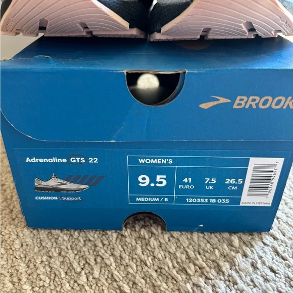 Brooks Women's Adrenaline GTS Shoes - Picture 3 of 7